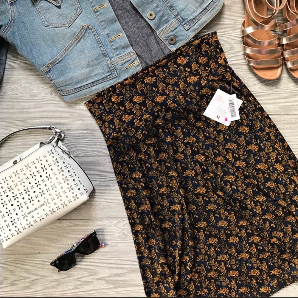 NWT LLR M AZURE SKIRT